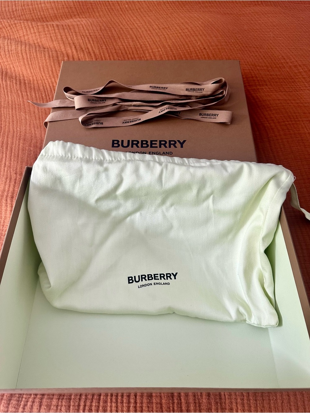 Burberry Brown Leather Messenger Bag with Tan Logo Strap - Picture 3 of 10